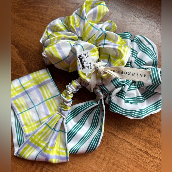 Anthropologie Printed Headband & Scrunchies Set - Picture 4 of 4